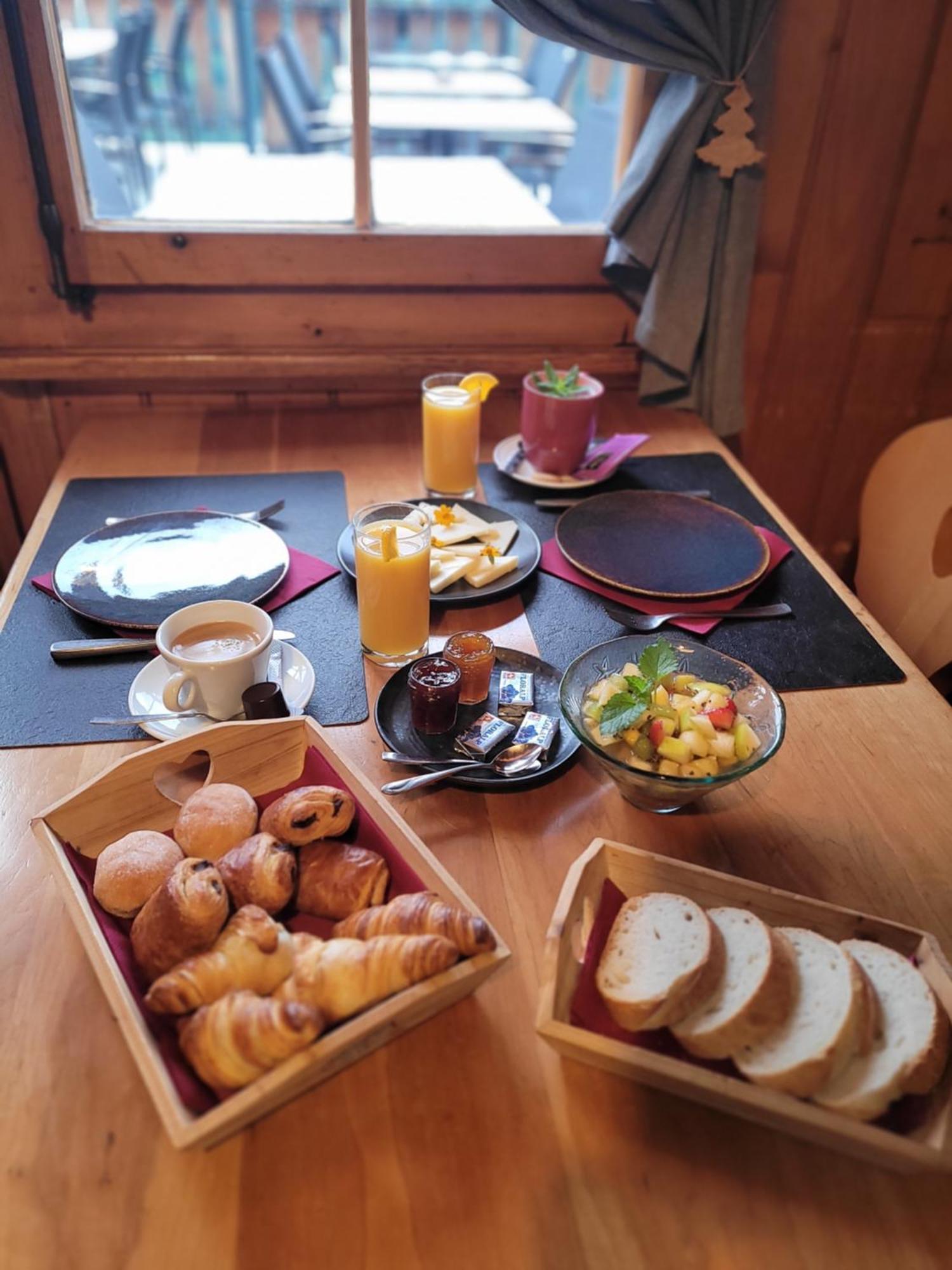 Auberge Le Mont-Gele Iserables Экстерьер фото
